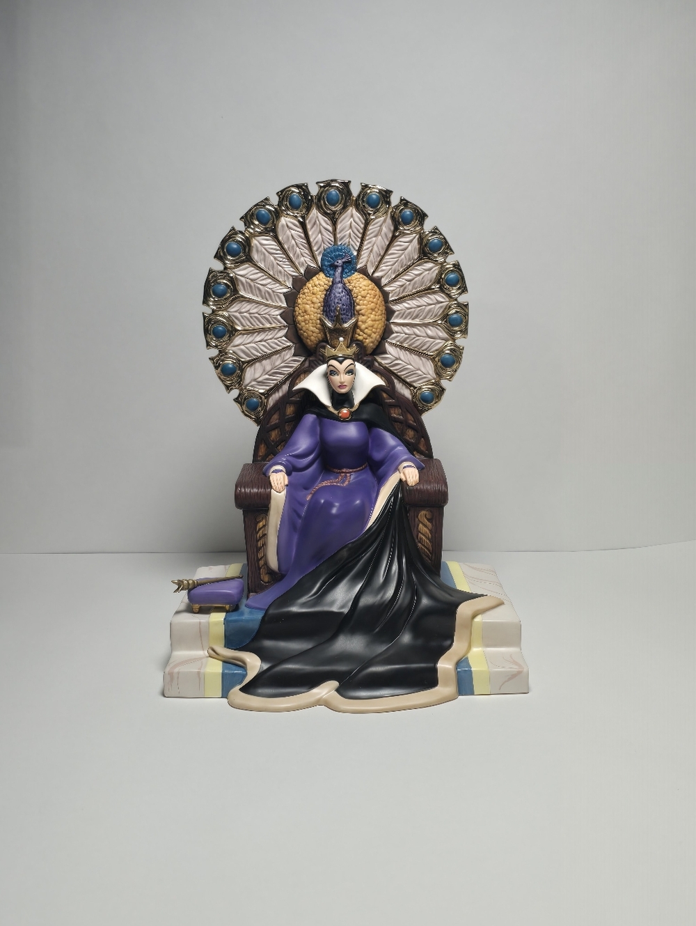 WDCC Disney Snow White Evil Queen "Enthroned Evil"